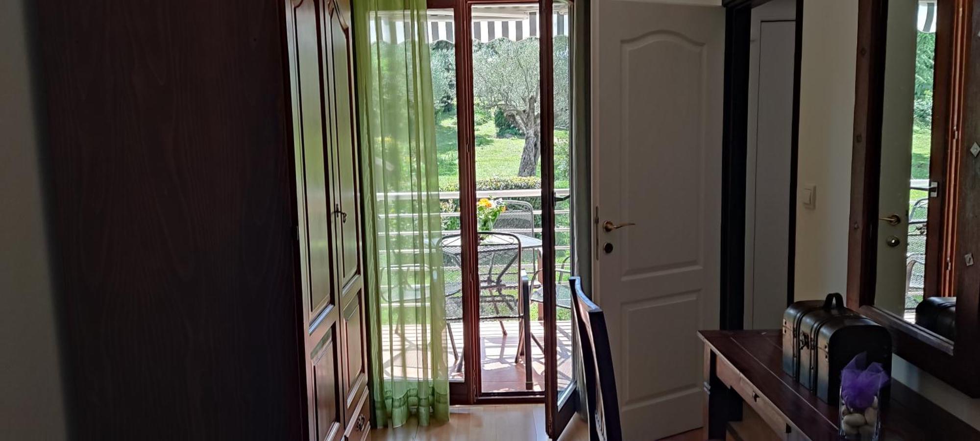 Apartman Rosa 1 *